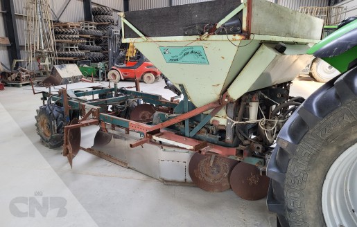 Foto van Van Hienen Plantmachine