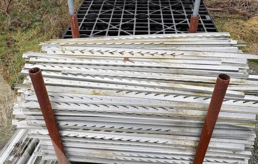 Foto van Aluminium sleufpalen