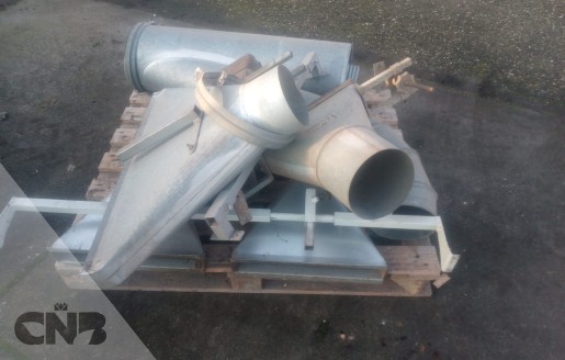 Foto van Buizen en afzuigmonden