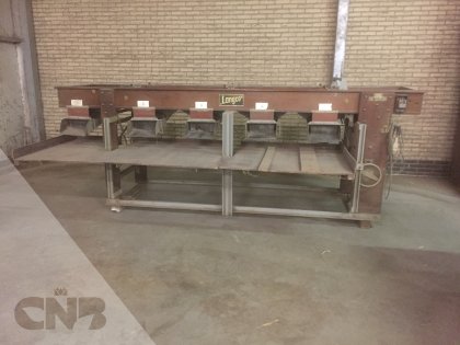 Sorteermachine met opvoerelevator-Lango