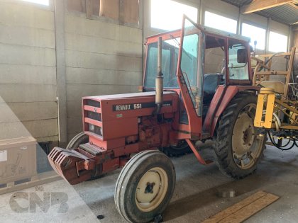 Tractor - Renault 551