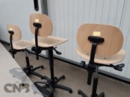 Pelstoelen- werkstoelen
