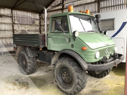 Mercedes Benz Unimog 406