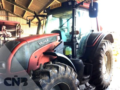 Tractor- Valtra