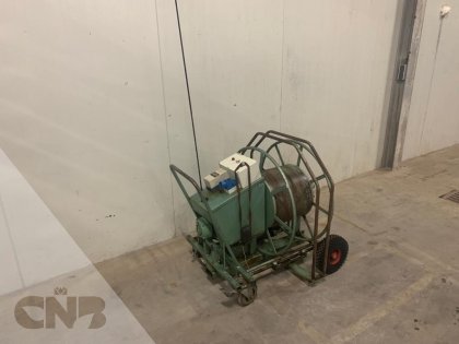 Haspel met slangenbegeleiding