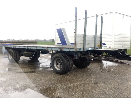 4 wielige platte wagen- Burg