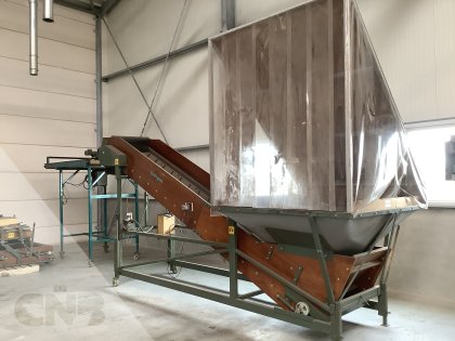 Bunker doseer elevator- Compas