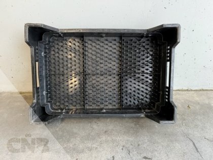 Broeibakken met prikbak