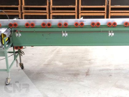 Van den Berg bosmachine met sponswieltjes. Twee bi