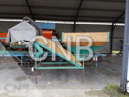 Poetslijn met bunker en opvoerelevator