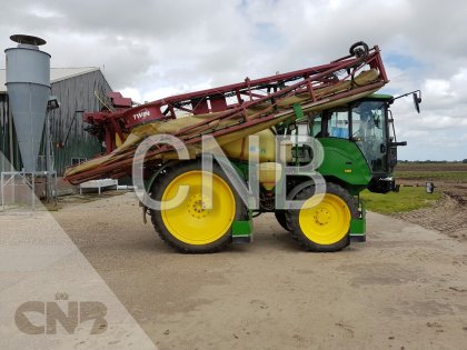 John Deere 6320 SE met Hardi veldspuit 24 meter