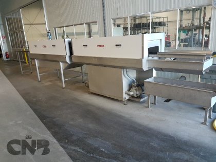 Fustreinigings-en onsmettingsinstallatie