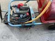 Foto van Spuitwagen