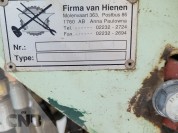Foto van Van Hienen Plantmachine