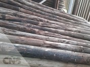 Foto van Houten palen