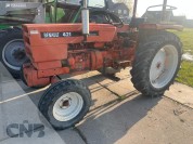 Foto van Tractor-Renault 421