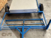 Foto van Plantkarren