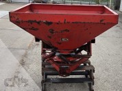 Foto van Kunstmeststrooier