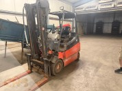 Foto van Hefrtuck-Linde E 25