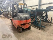 Foto van Hefrtuck-Linde E 25