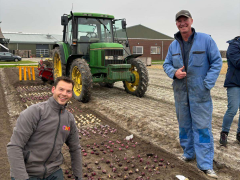 Highlighted image: Een kleine 100.000 bloembollen geplant op de Floratuin!